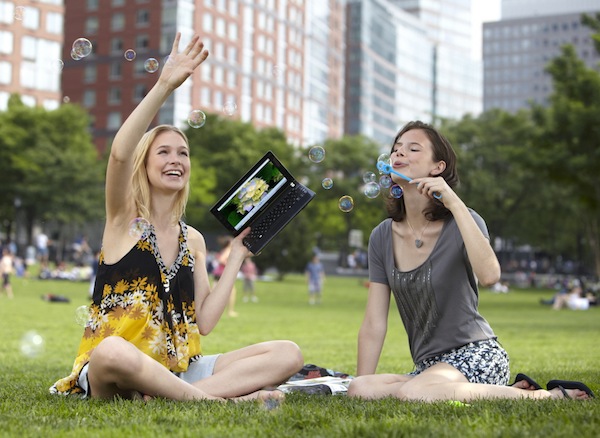 Samsung n230 outdoor.jpg